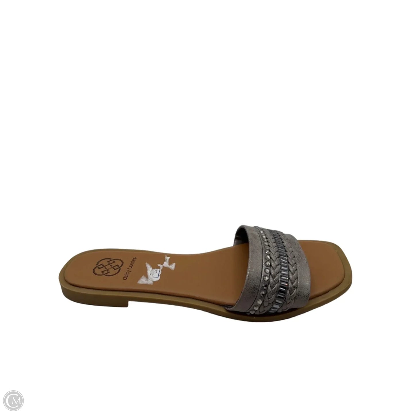 Sandals Flats By Daisy Fuentes In Silver, Size: 11