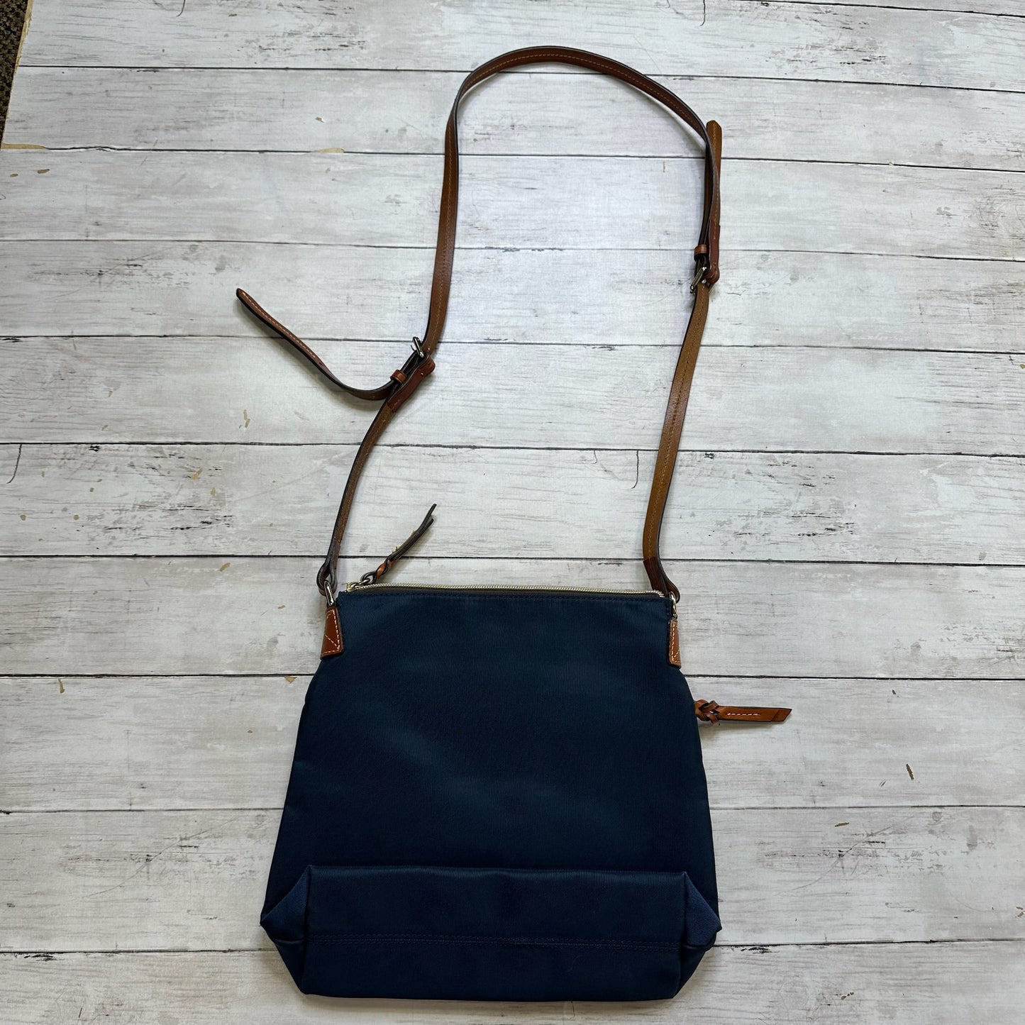 Crossbody Designer By Dooney And Bourke  Size: Large