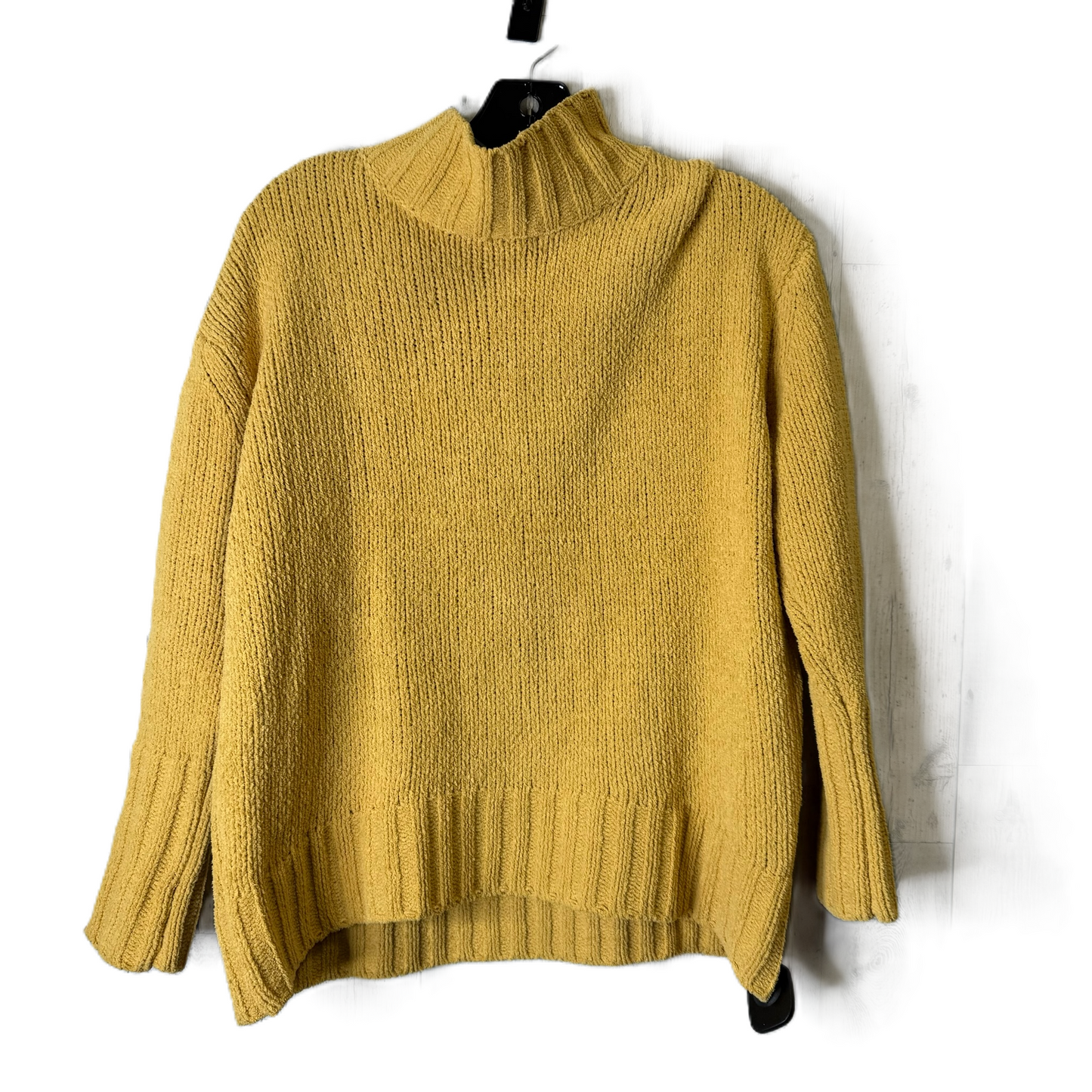 Sweater By Philosophy In Yellow, Size: M