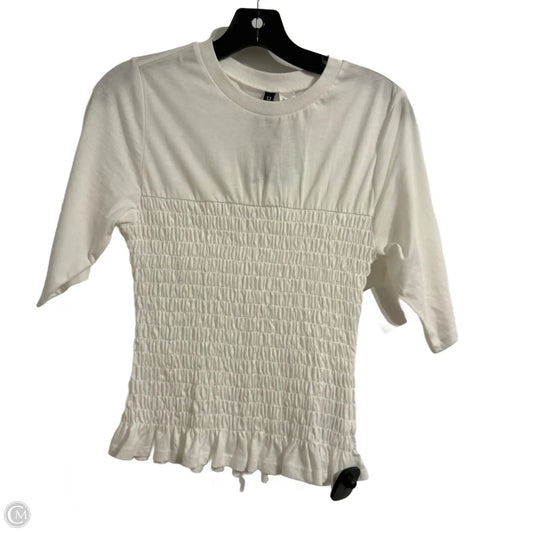 Top Short Sleeve By Divided In White, Size: Xs
