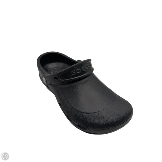 Shoes Flats By Crocs In Black, Size: 7