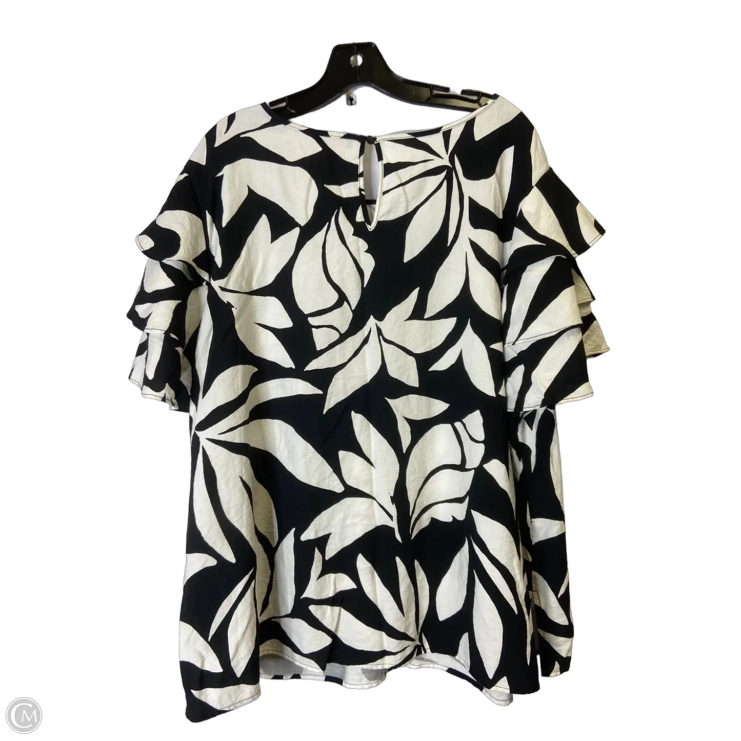 Top Short Sleeve By Vince Camuto In Black, Size: 3x