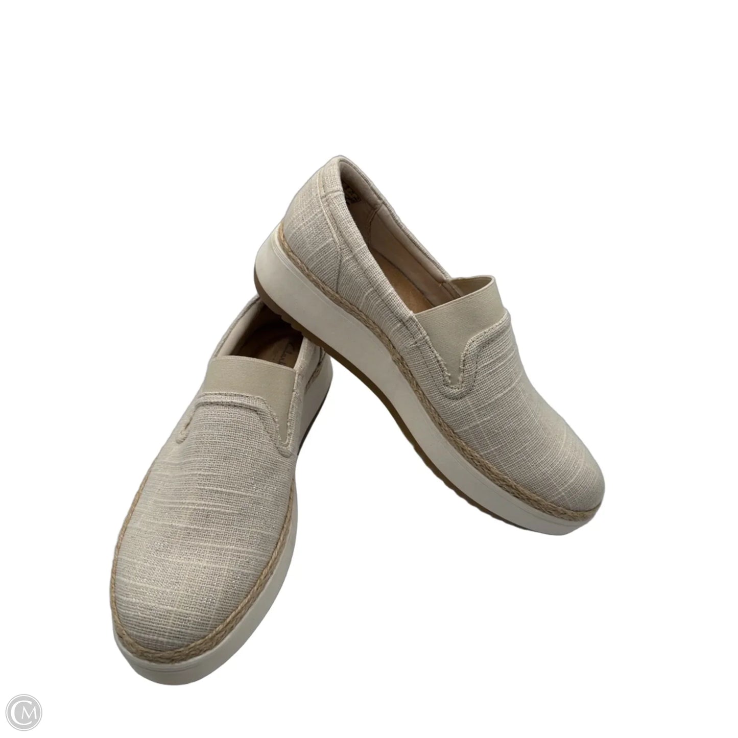 Shoes Flats By Clarks In Cream, Size: 10