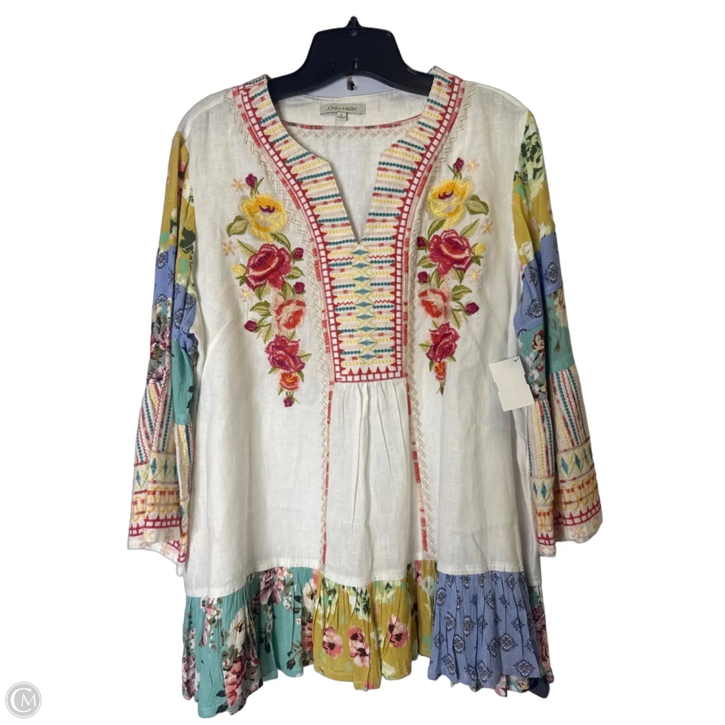 Top Short Sleeve By John Mark In White, Size: L