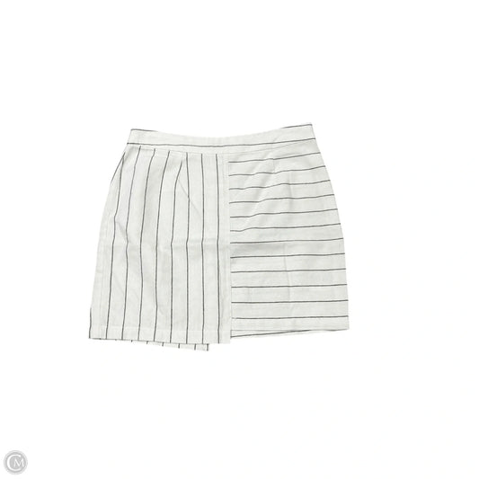 Skirt Mini & Short By Urban Outfitters In White, Size: M