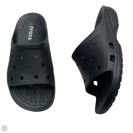 Sandals Flats By Crocs In Black, Size: 7