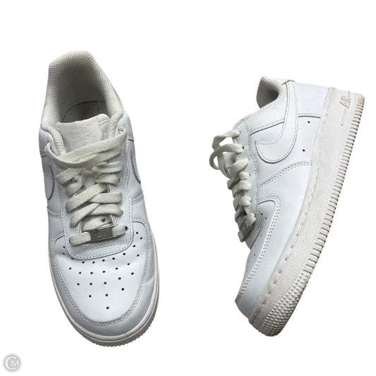 Shoes Sneakers By Nike In White, Size: 6.5