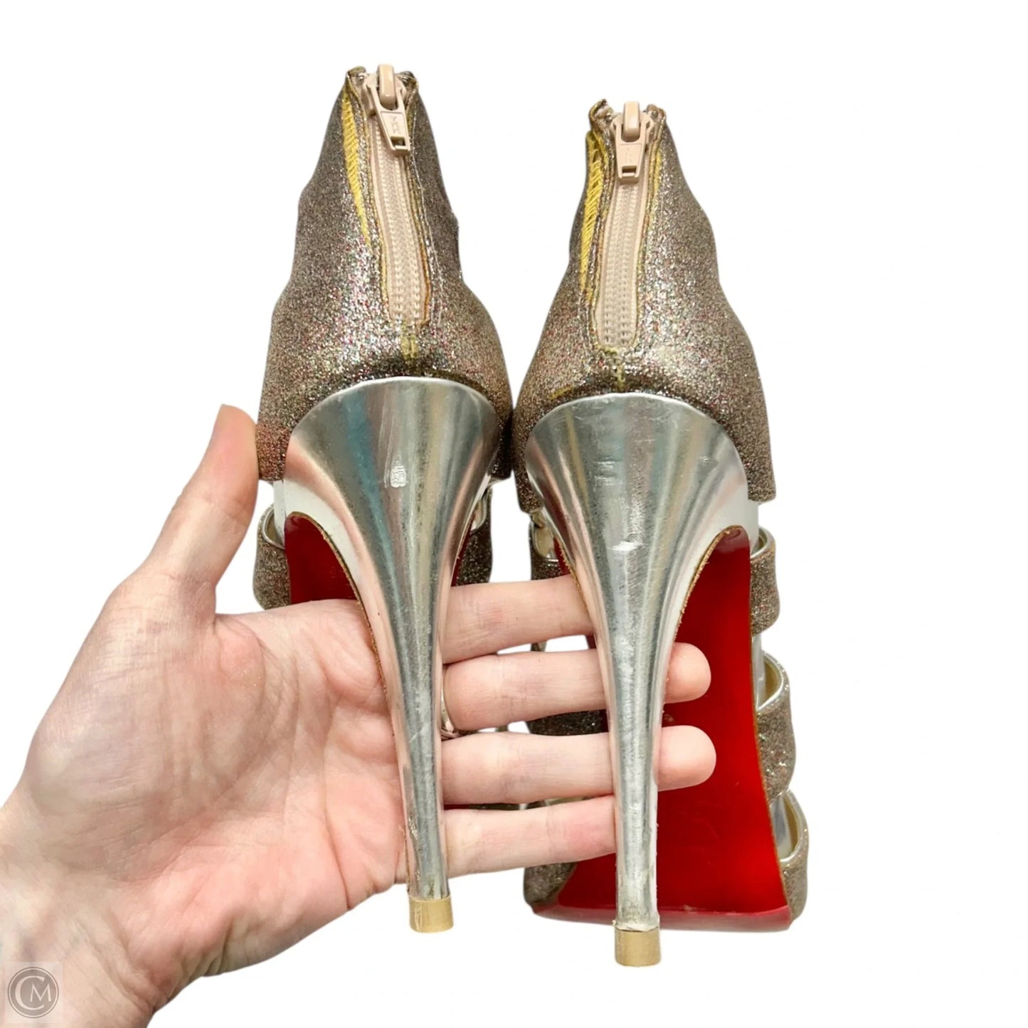 Shoes Luxury Designer By Christian Louboutin In Gold & Red, Size: 9.5