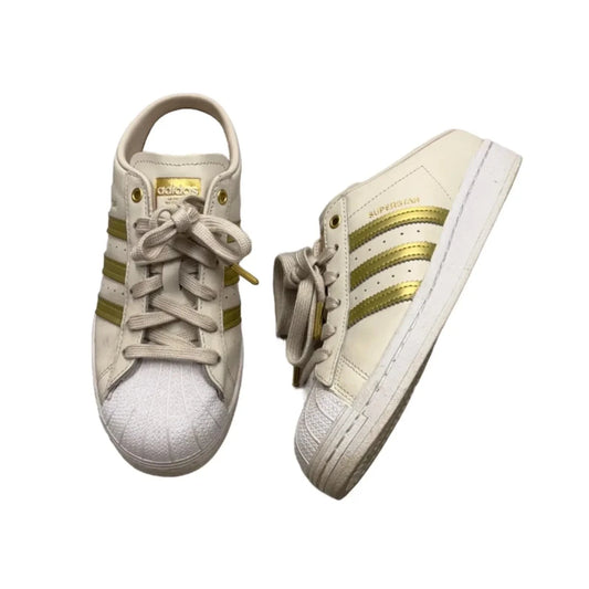 Shoes Sneakers By Adidas In Cream, Size: 6