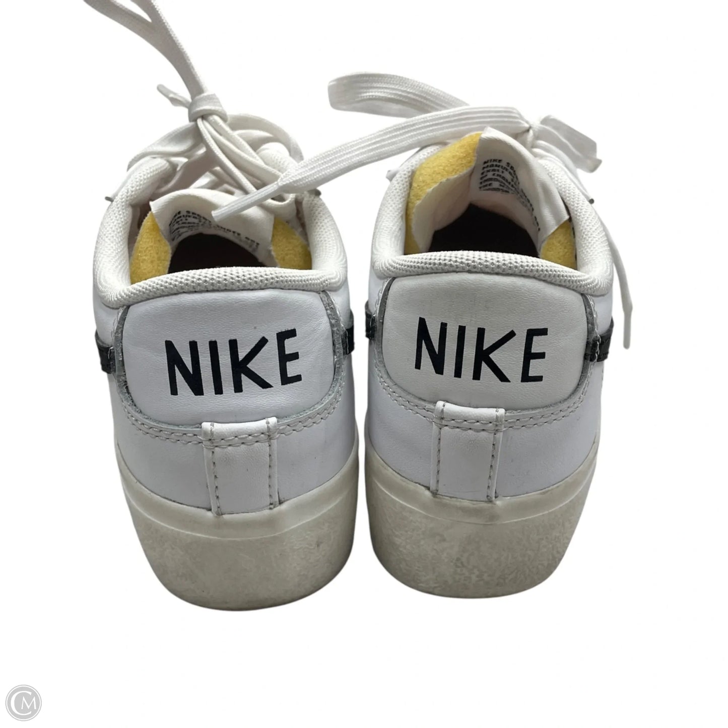 Shoes Sneakers By Nike In White, Size: 5