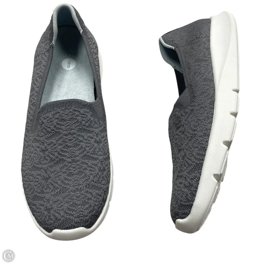 Shoes Flats By Revitalign In Grey, Size: 9.5