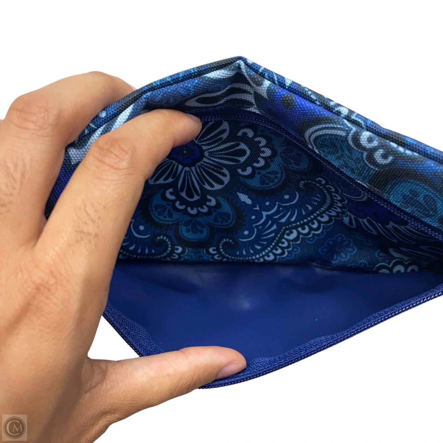 Makeup Bag By Vera Bradley, Size: Medium
