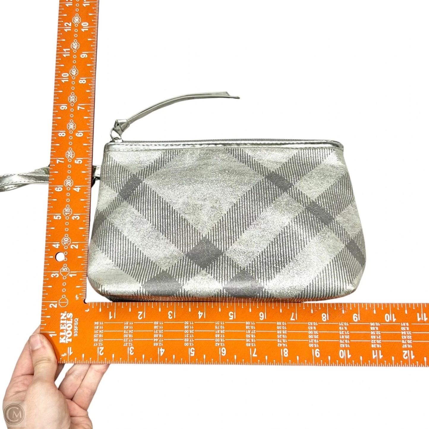 Makeup Bag Luxury Designer By Burberry, Size: Medium