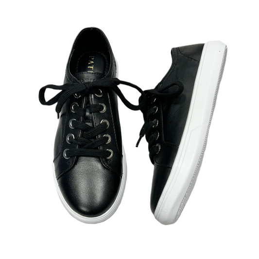 Shoes Sneakers By Patina In Black, Size: 6.5