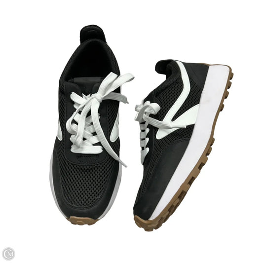 Shoes Sneakers By Dolce Vita In Black & White, Size: 8