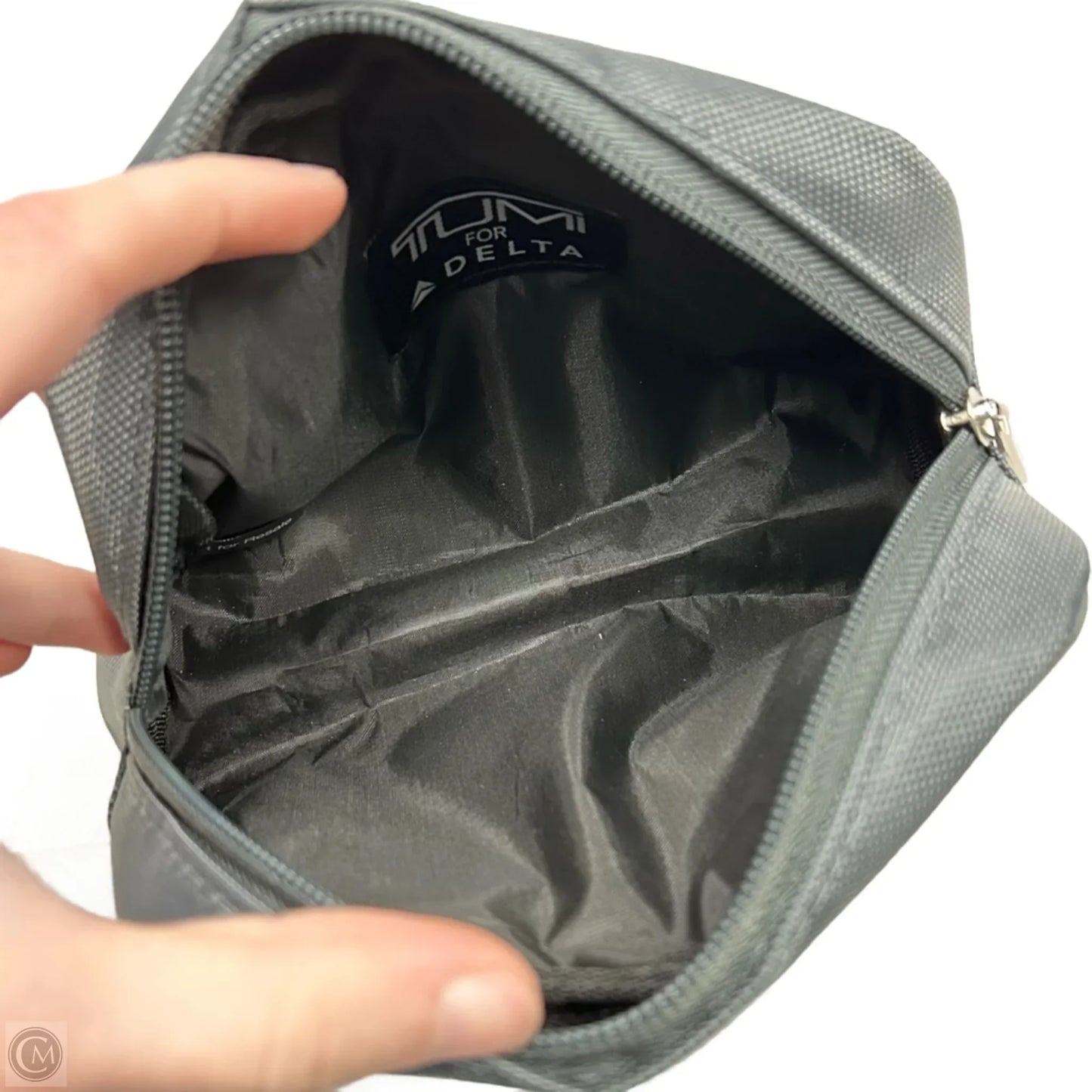 Makeup Bag Designer By Tumi, Size: Medium