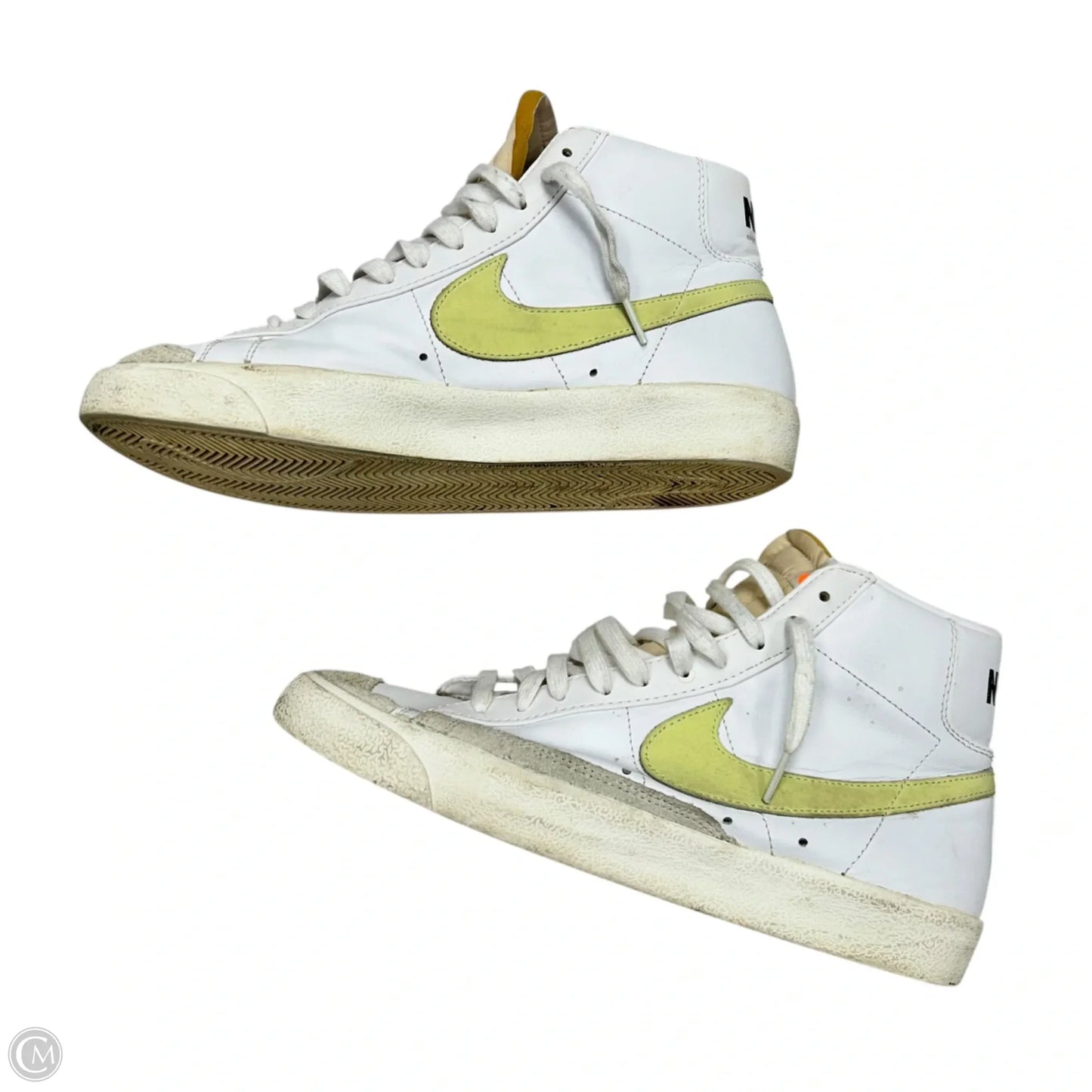 Shoes Sneakers By Nike In White & Yellow, Size: 11