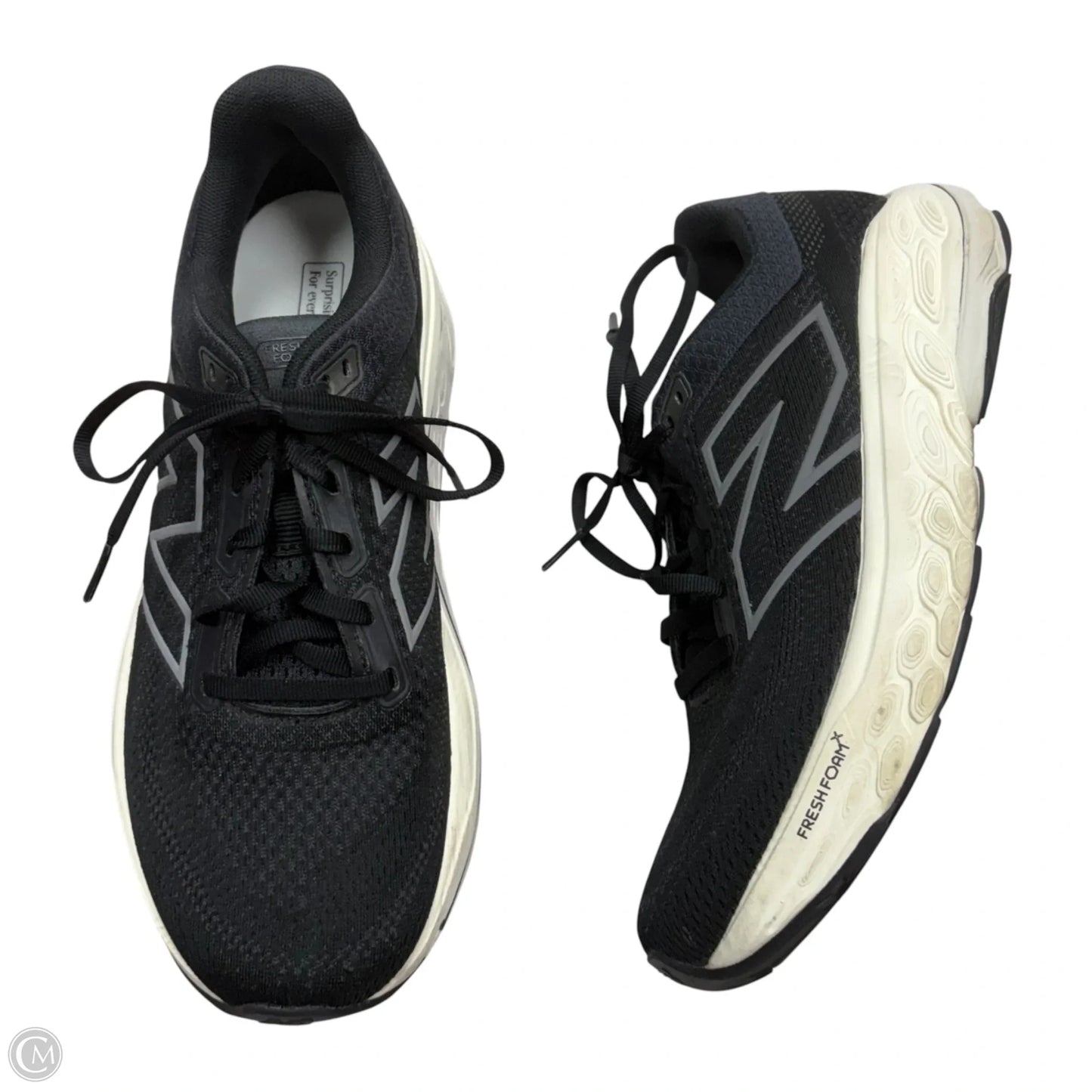 Shoes Athletic By New Balance In Black & White, Size: 9.5