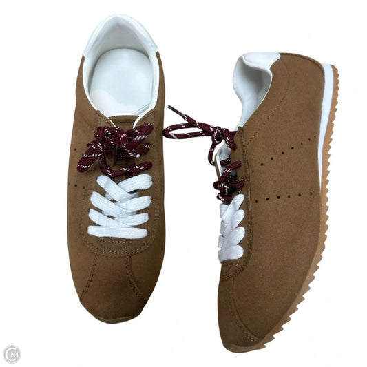 Shoes Sneakers By Universal Thread In Tan, Size: 8