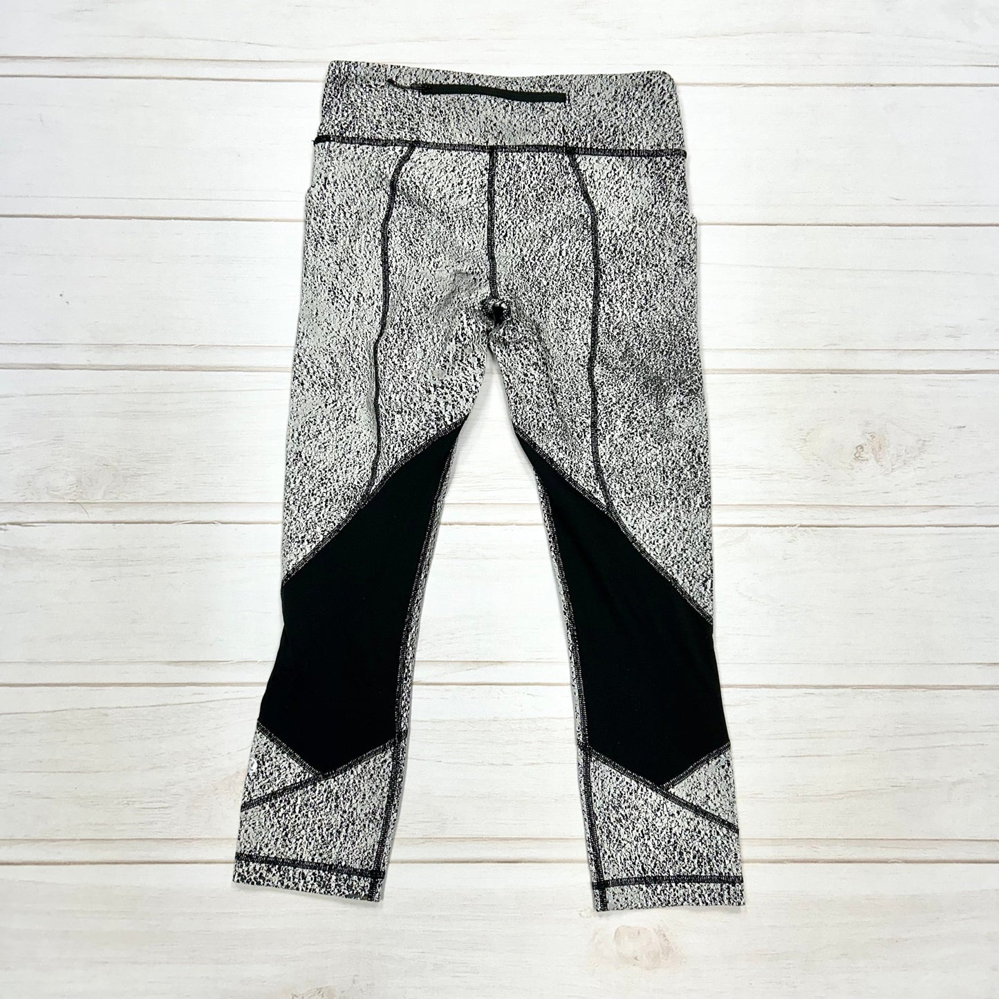 Athletic Leggings Capris By Lululemon  Size: S