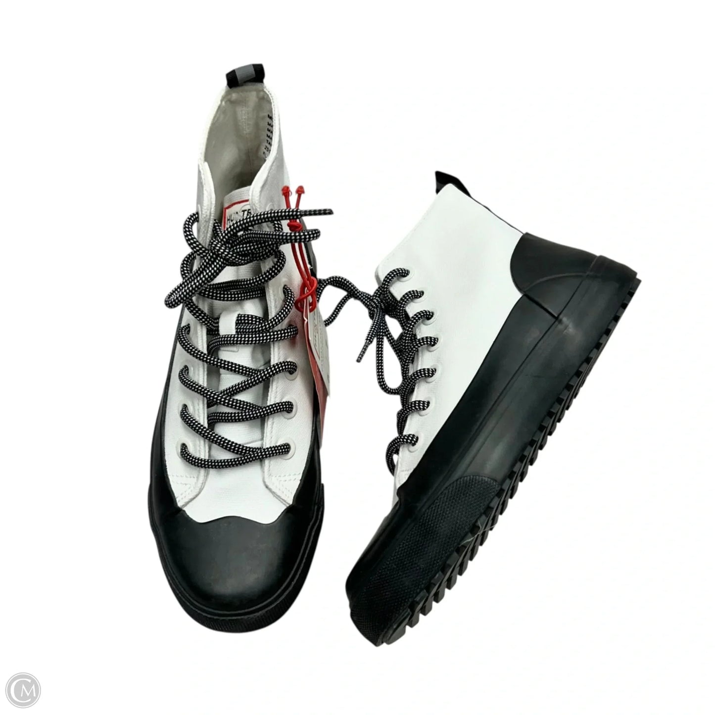 Shoes Sneakers By Hunter In Black & White, Size: 7