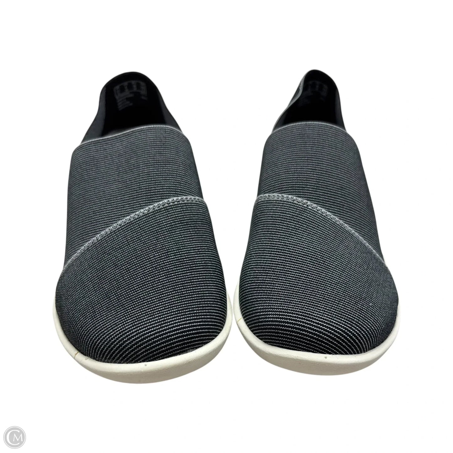 Shoes Flats By Clarks In Grey, Size: 6