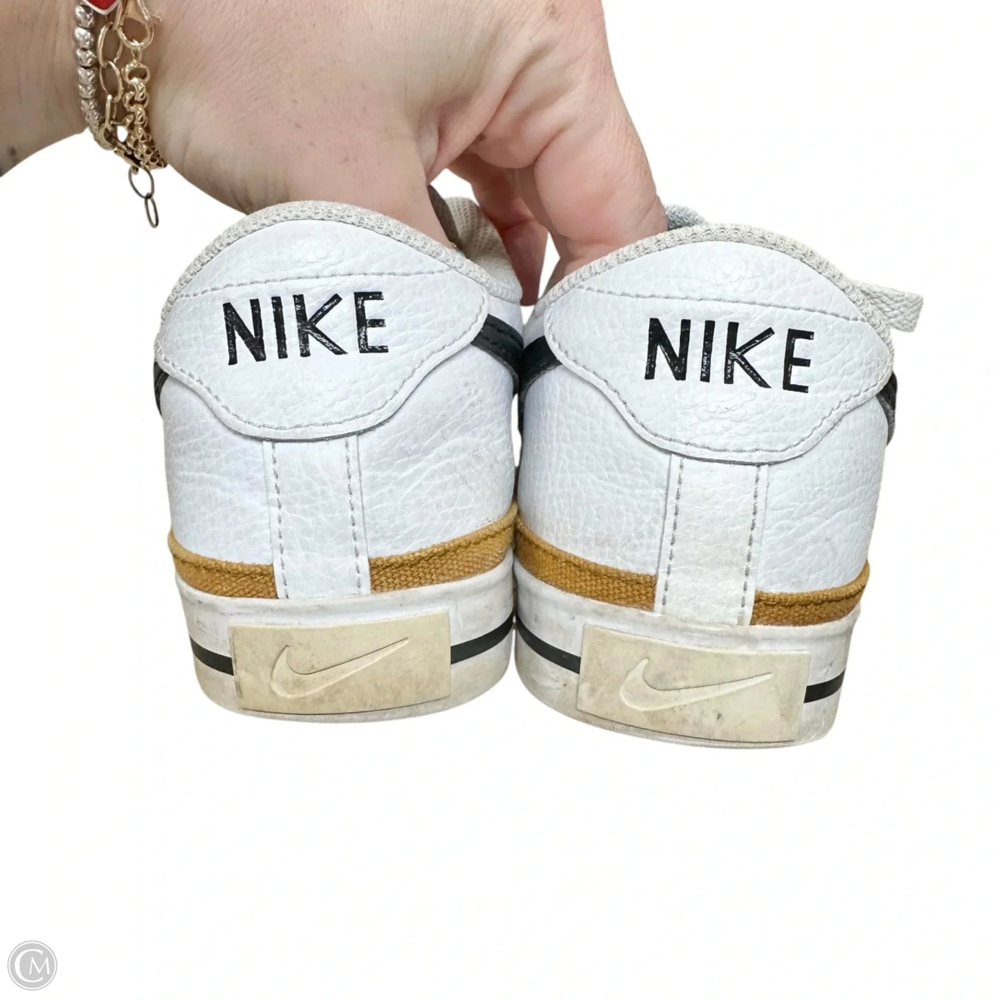 Shoes Sneakers By Nike In Black & White, Size: 9.5
