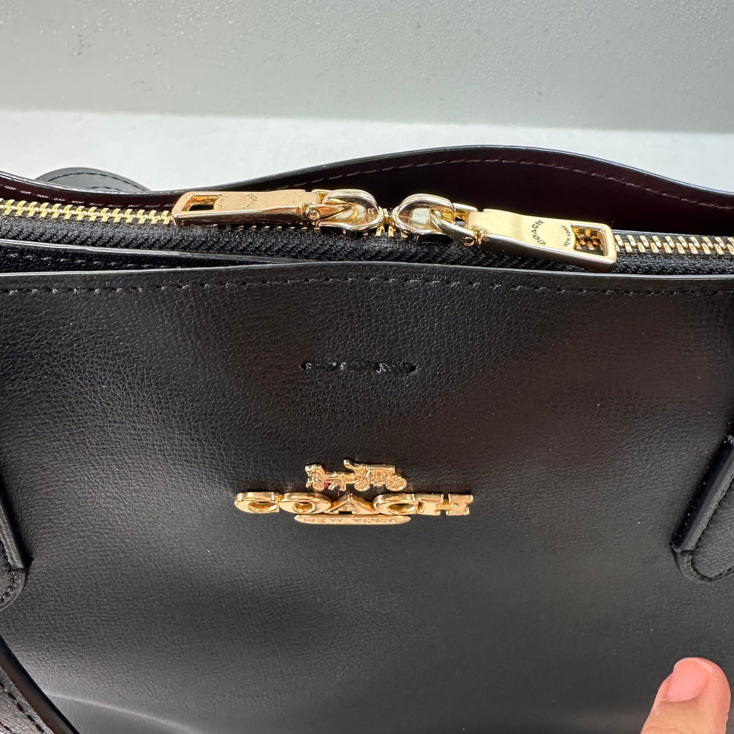Avenue Carryall tote Handbag Designer By Coach, Size: Large