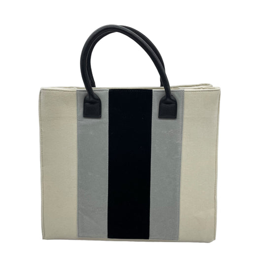 Tote By Clothes Mentor  Size: Large