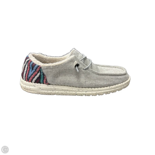 Shoes Flats By Hey Dude In Multi-colored, Size: 9
