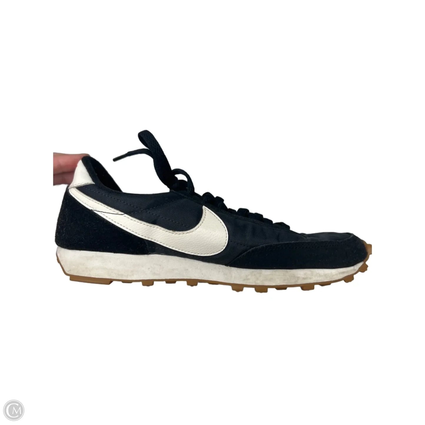Shoes Sneakers By Nike In Black & Cream, Size: 8
