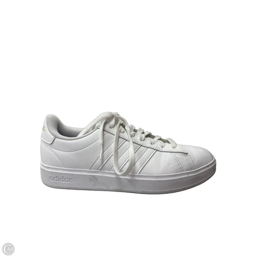 Shoes Sneakers By Adidas In White, Size: 7.5