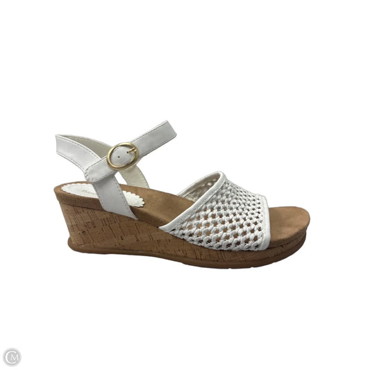 Sandals Heels Wedge By Bare Traps In Tan & White, Size: 8.5