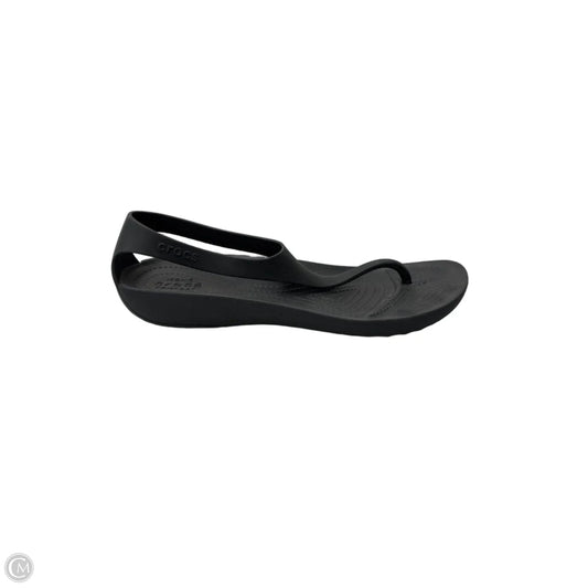 Sandals Flats By Crocs In Black, Size: 9