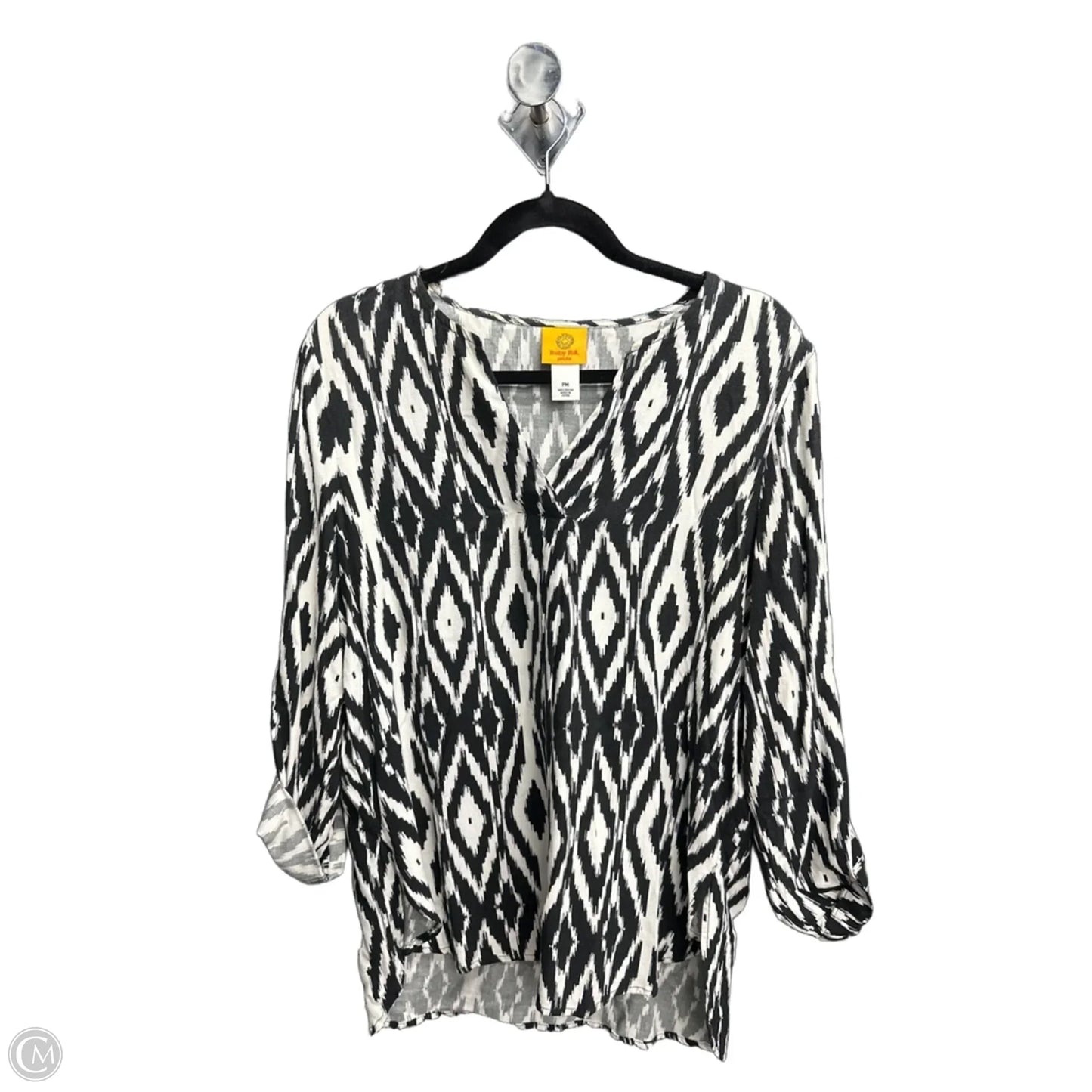 Top 3/4 Sleeve By Ruby Rd In Geometric Pattern, Size: Mp