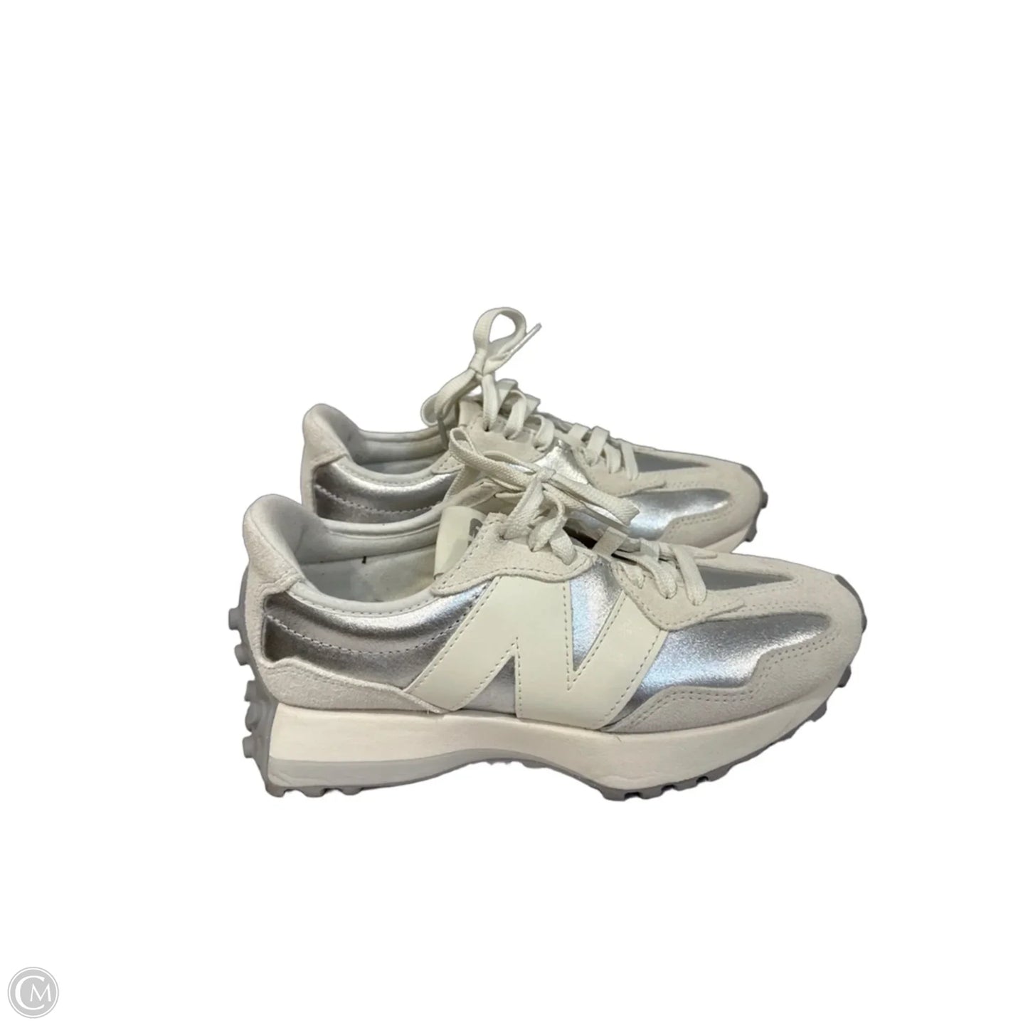 Shoes Sneakers By New Balance In Silver & White, Size: 7