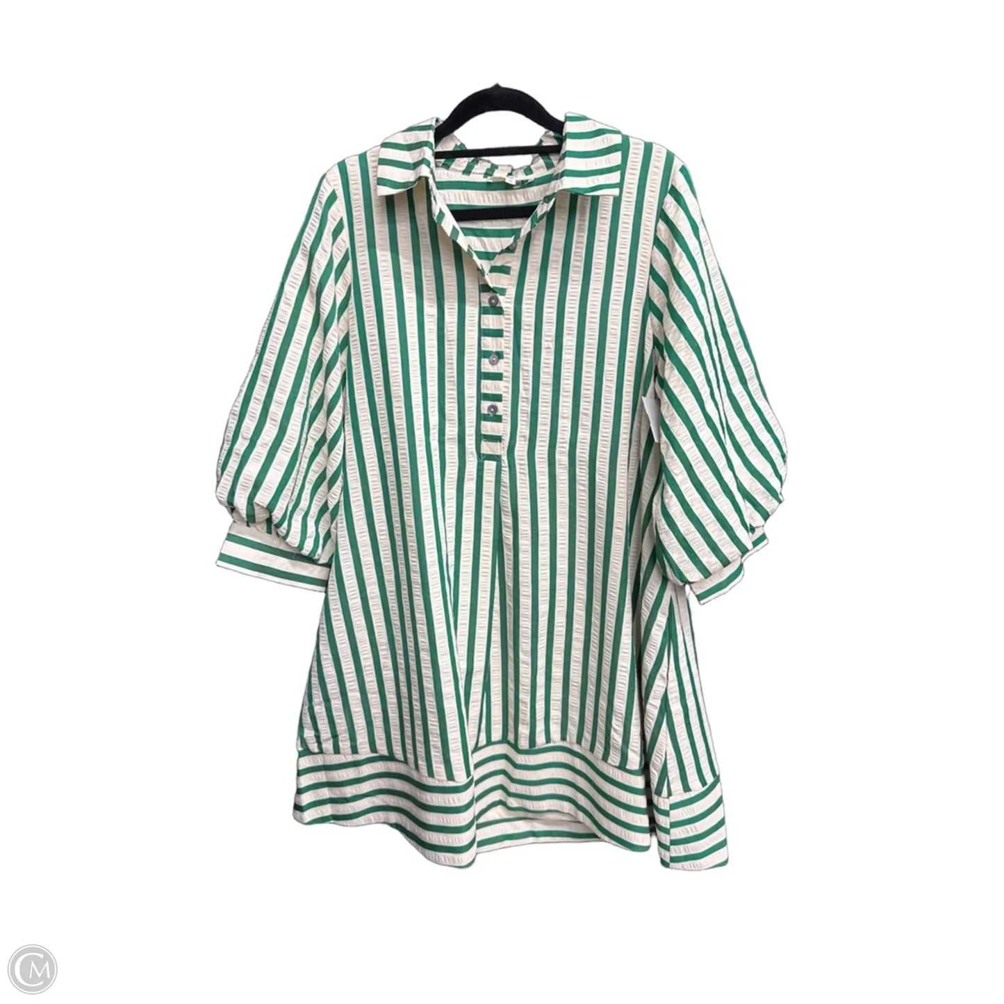Dress Casual Short By Entro In Striped Pattern, Size: S