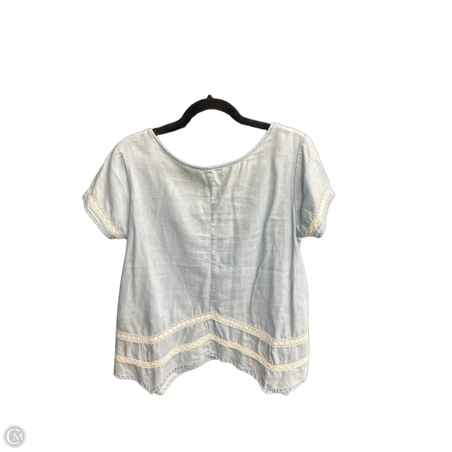 Top Short Sleeve By Chelsea And Violet In Blue Denim, Size: S