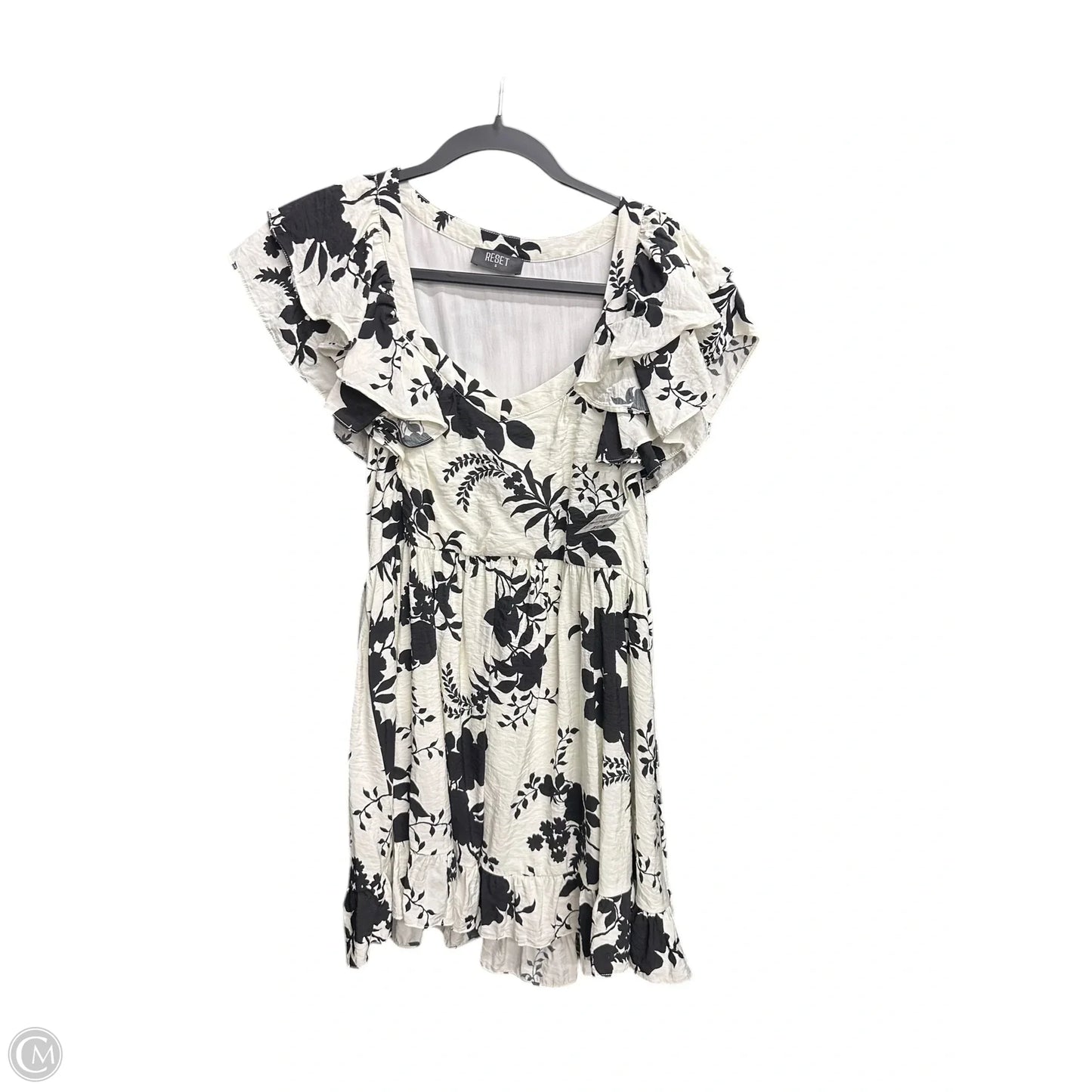 Dress Casual Short By Clothes Mentor In Black & White, Size: S