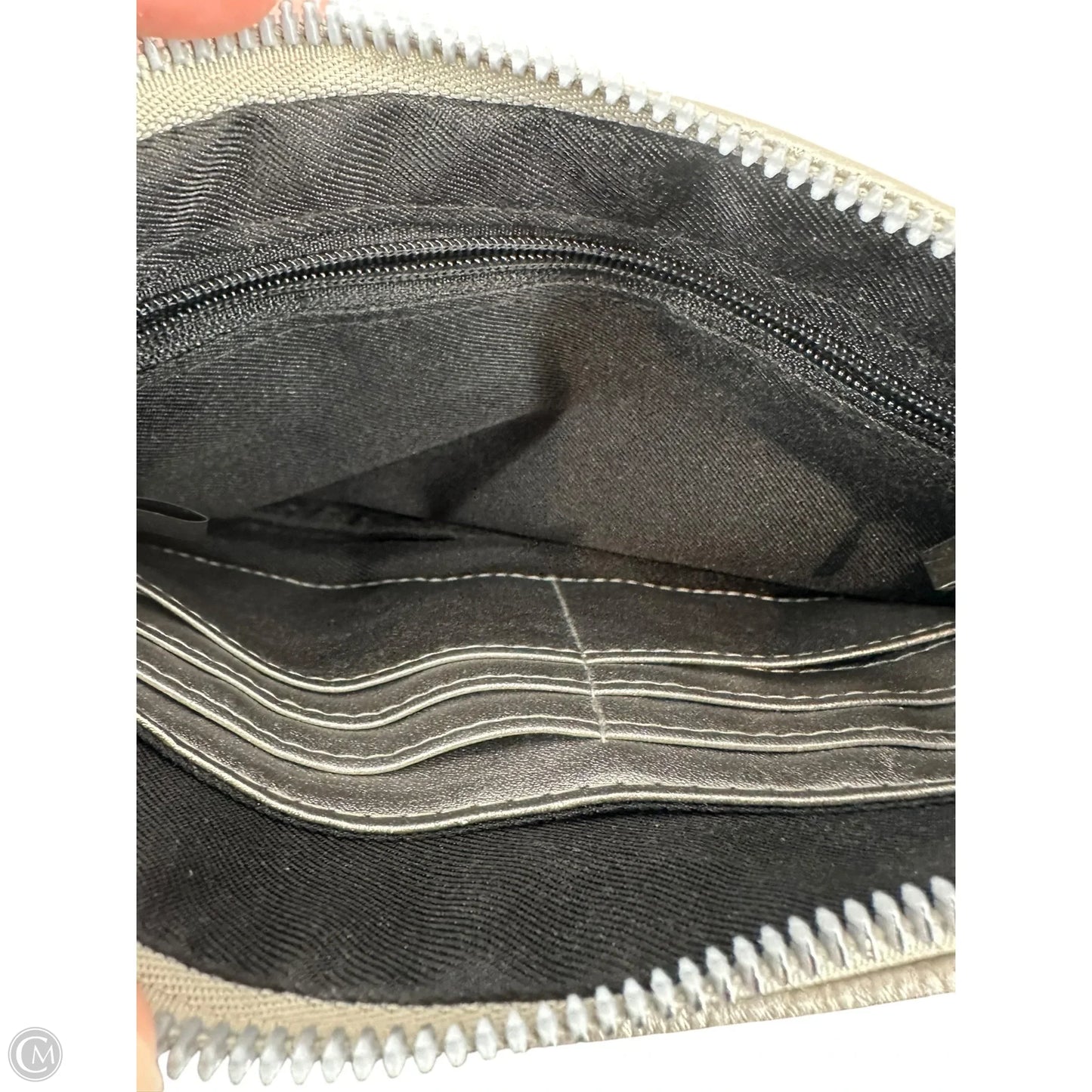 Wristlet By Clothes Mentor, Size: Medium