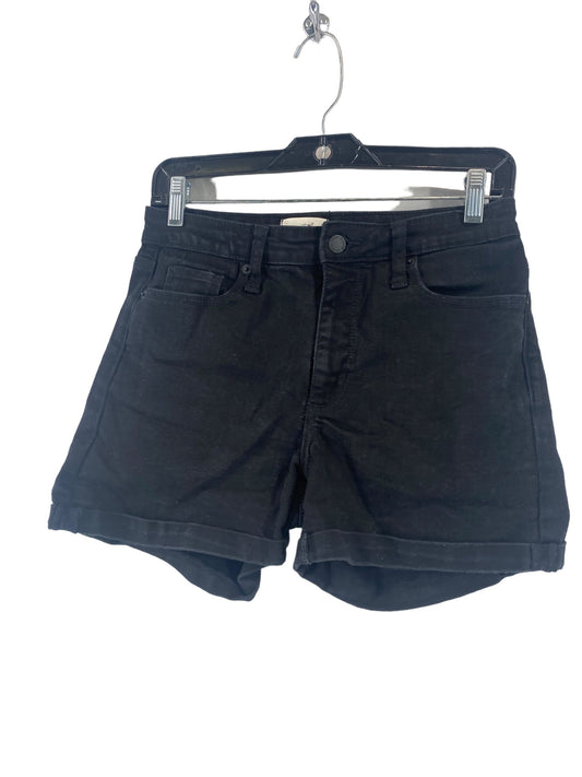 Shorts By Universal Thread  Size: 6