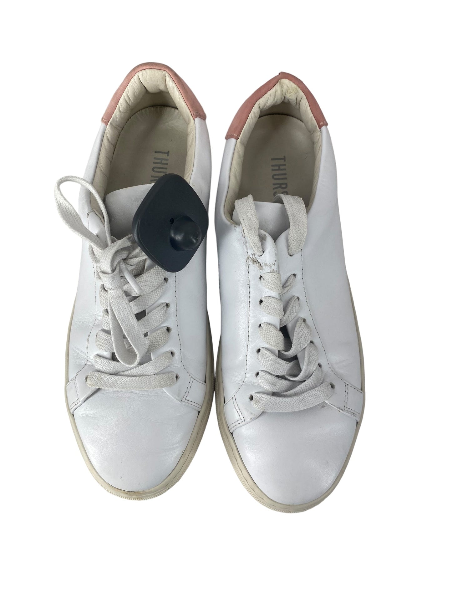 White Shoes Sneakers Clothes Mentor, Size 7.5