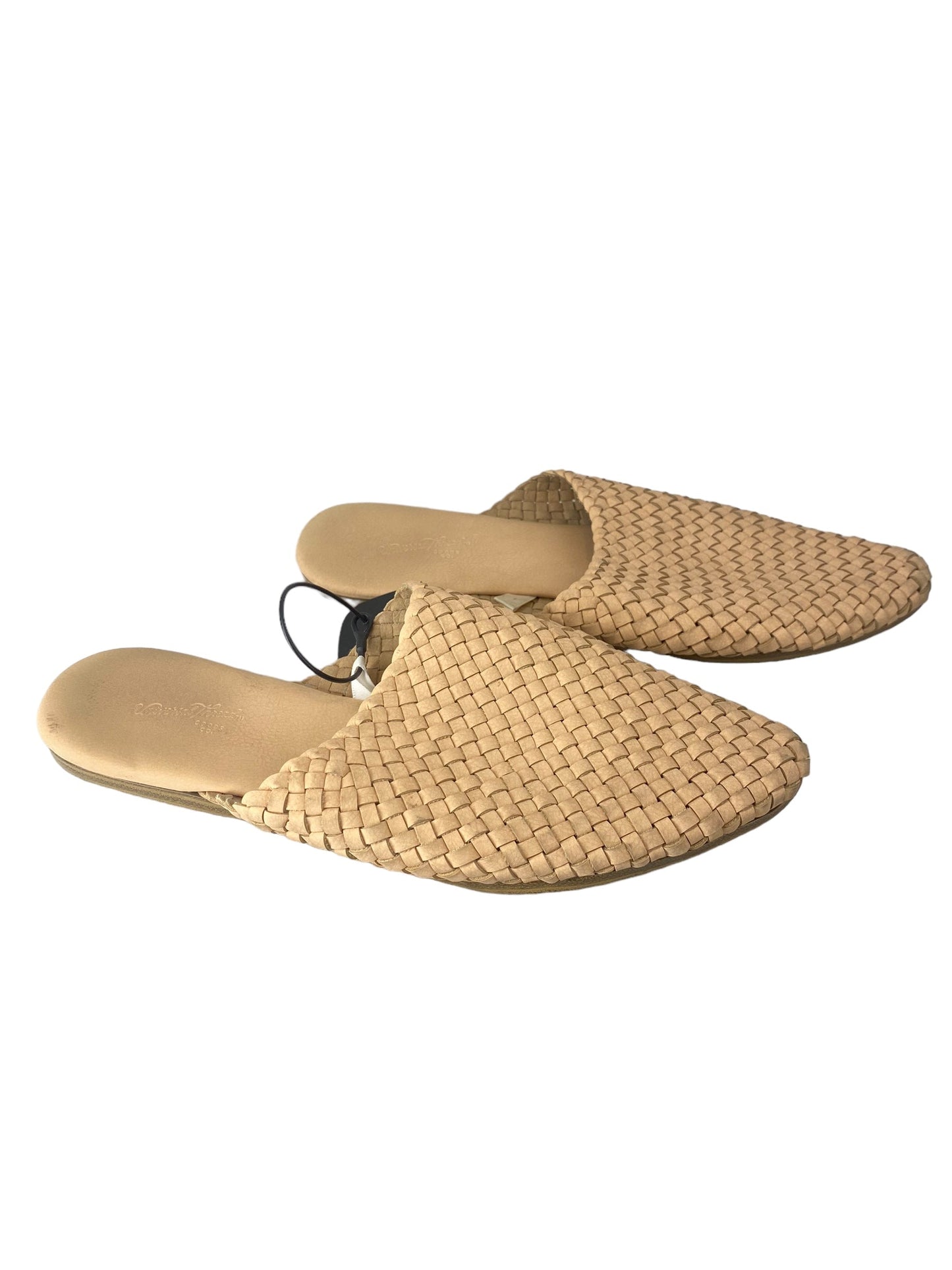 Tan Shoes Flats Universal Thread, Size 8