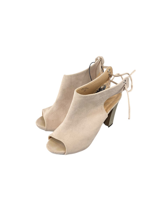 Shoes Heels Block By Clothes Mentor In Tan, Size: 8