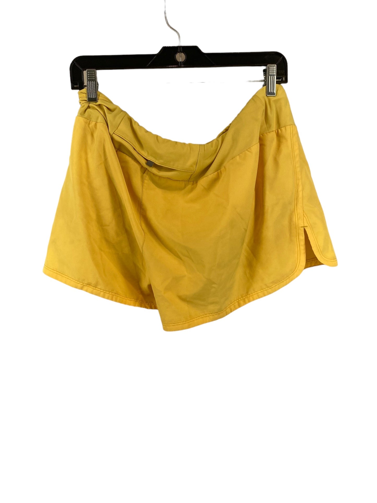 Yellow Athletic Shorts Nike, Size Xl