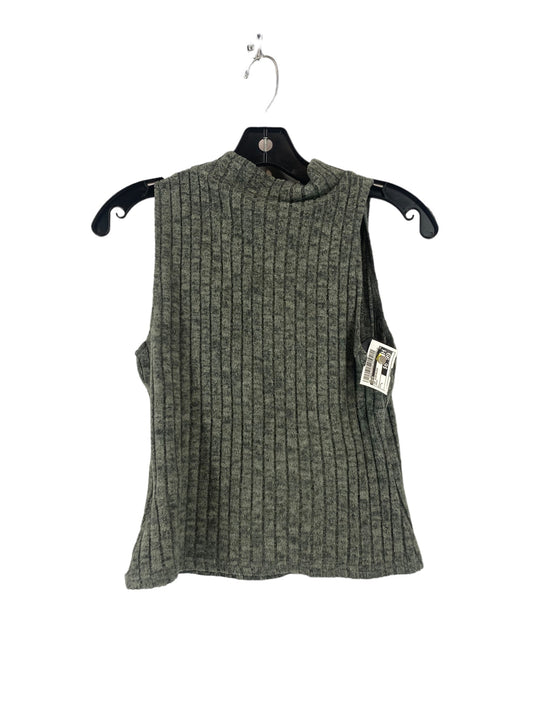 Top Sleeveless By Shein In Green, Size: L