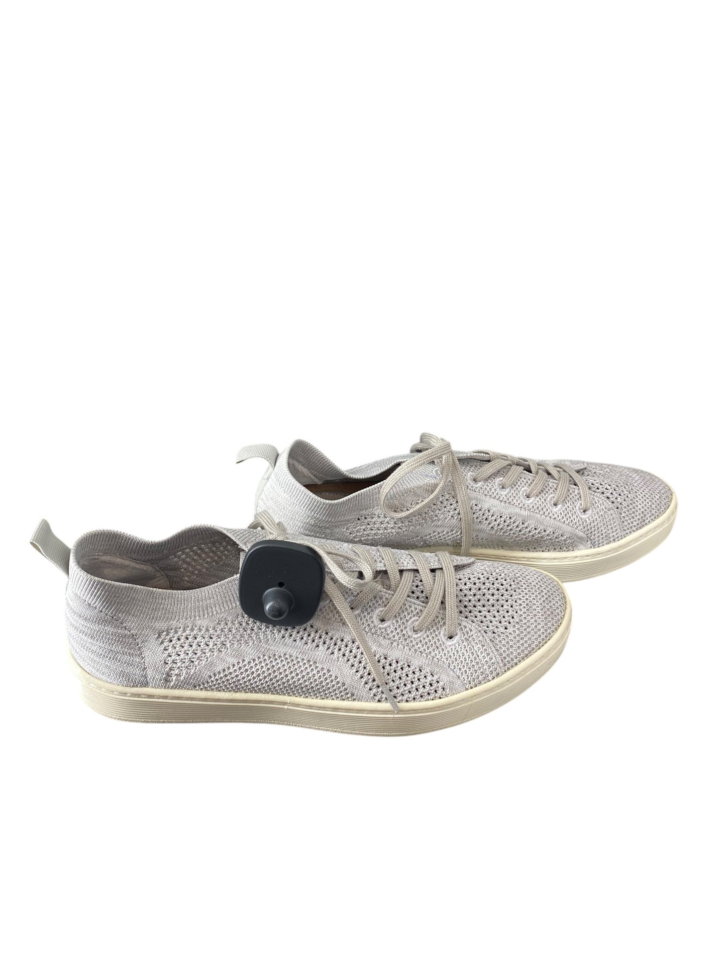 Shoes Sneakers By Sofft In Grey, Size: 9