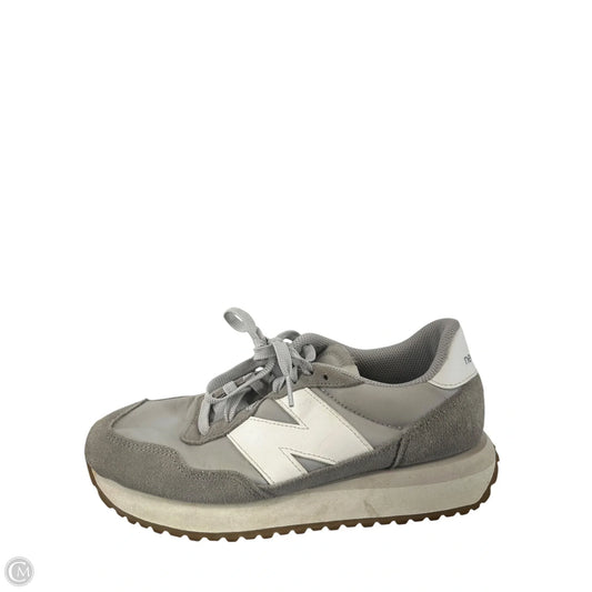 Shoes Sneakers By New Balance In Grey, Size: 9