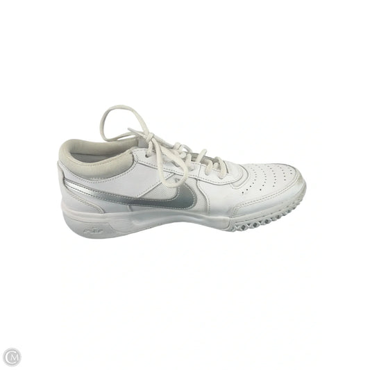 Shoes Sneakers By Nike In White, Size: 8.5