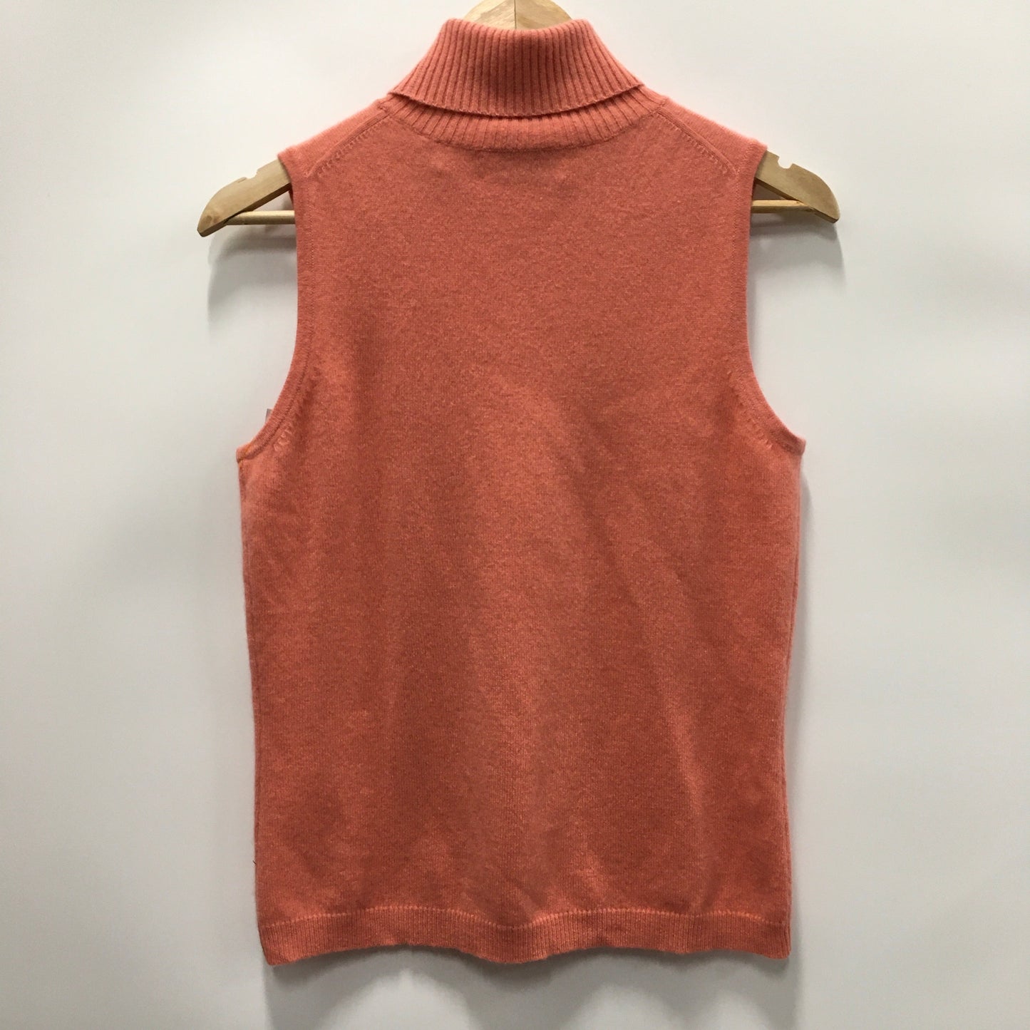 Top Sleeveless By Lord And Taylor In Orange, Size: M